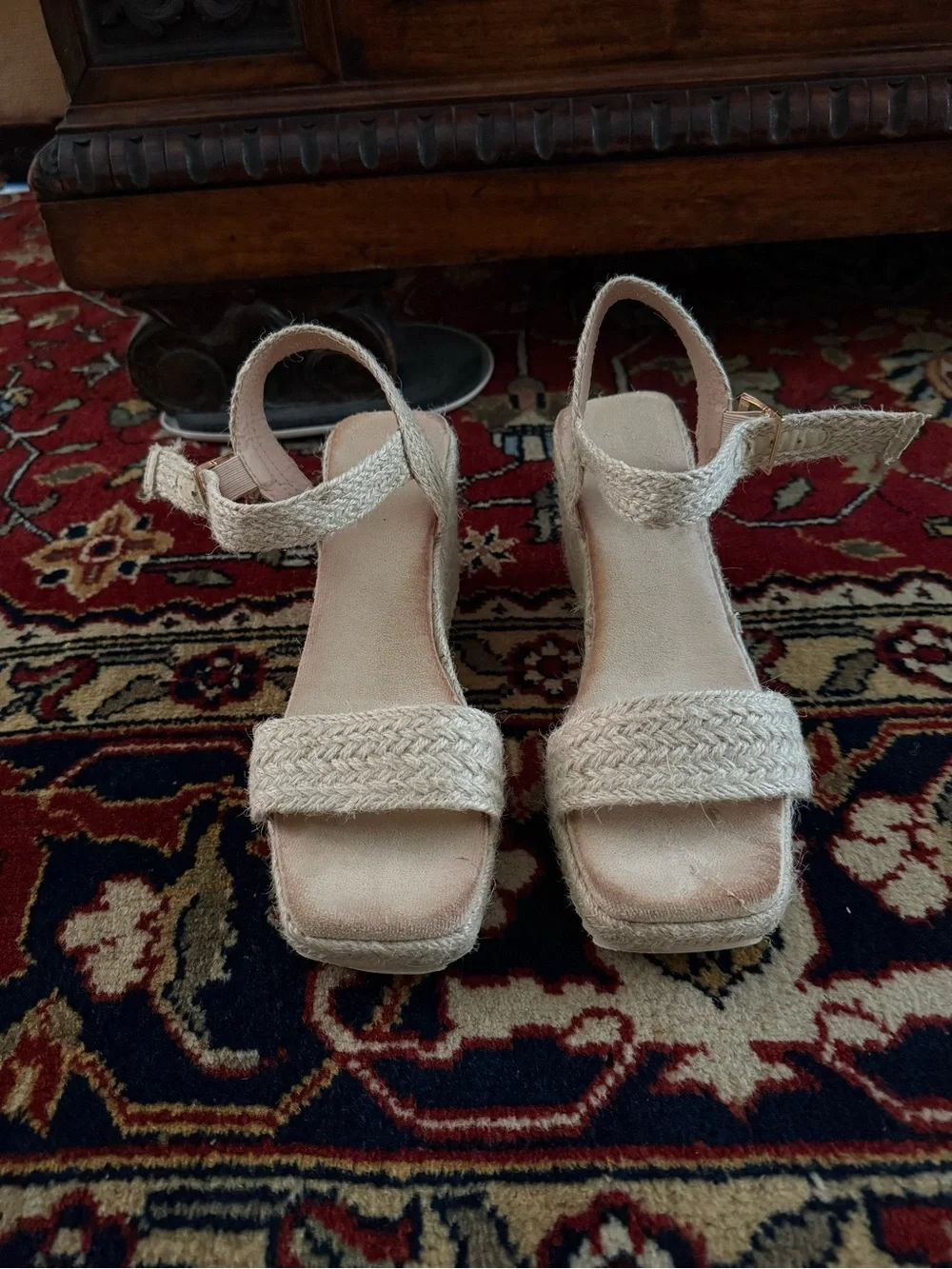 N/A comfortable beige